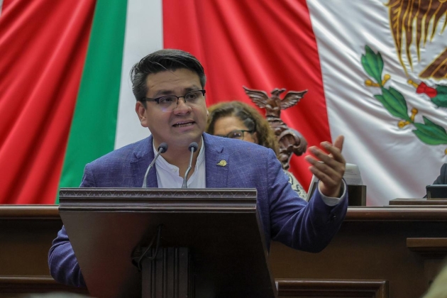 Celebra Toño Carreño reformas a la ley de educación, en beneficio de la salud de niñas y niños 