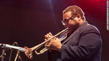 Wallace Roney, trompetista de jazz ganador del Grammy, muere a los 59 años contagiado por el COVID-19