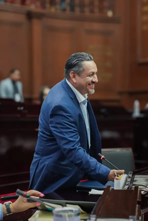 Educación en México, lejos de impulsar la equidad y la movilidad social: Víctor Manríquez 