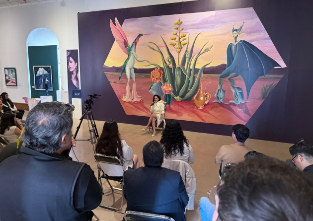 Carolina Pavia presenta su línea de moda “Rosa Blanca” en el  Clavijero 