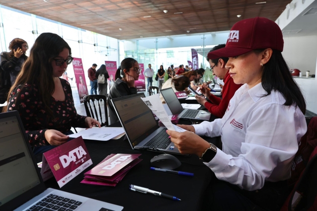 Miles de Nicolaitas ya recibieron sus chips del Programa D4TA; continúa la entrega en Ceconexpo 