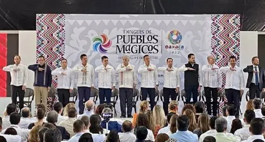 Presente Salvador Escalante en Tianguis de Pueblos Mágicos en Oaxaca 