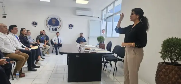 Imparten capacitación en materia de Atención a la Discapacidad y Accesibilidad a personal de la Fiscalía Regional de Apatzingán