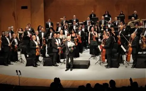 Esplendido el Concierto de OSIDEM Estrenando Director el Magnifico Maestro  Román Revueltas Retes 
